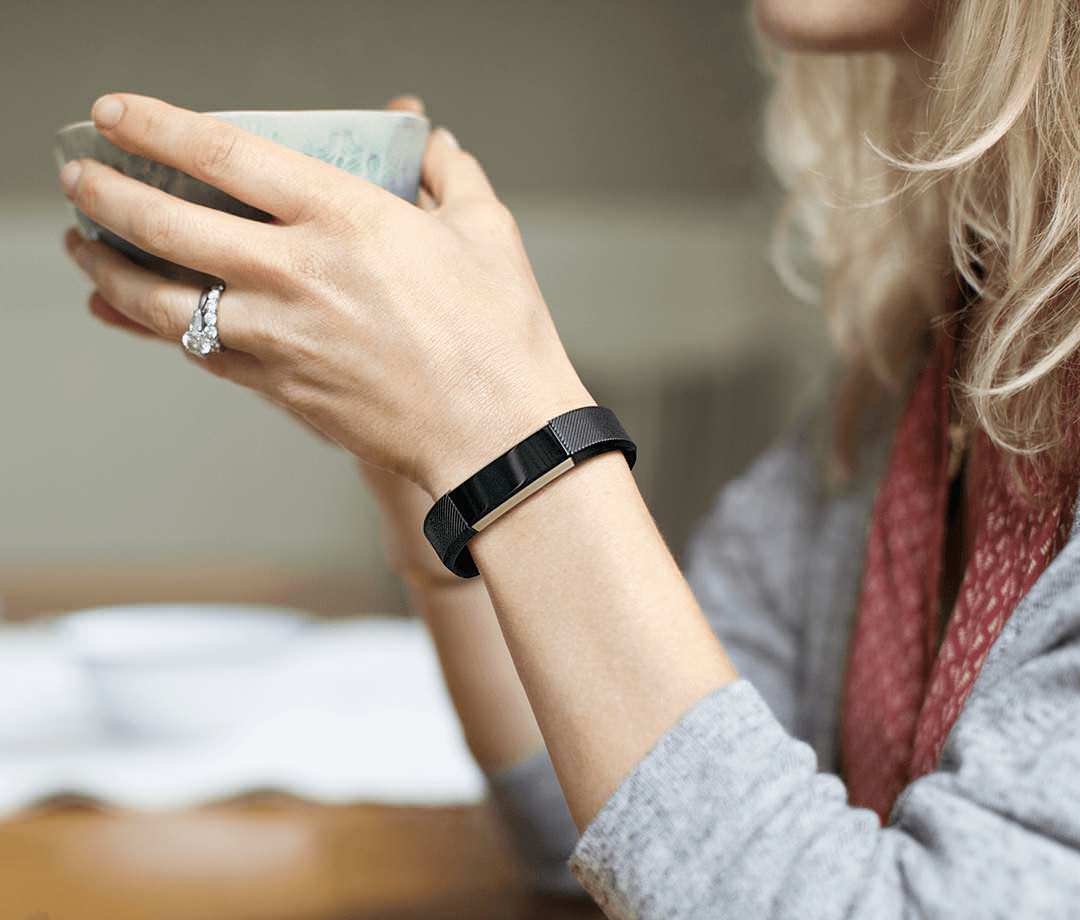 fitbit alta not charging